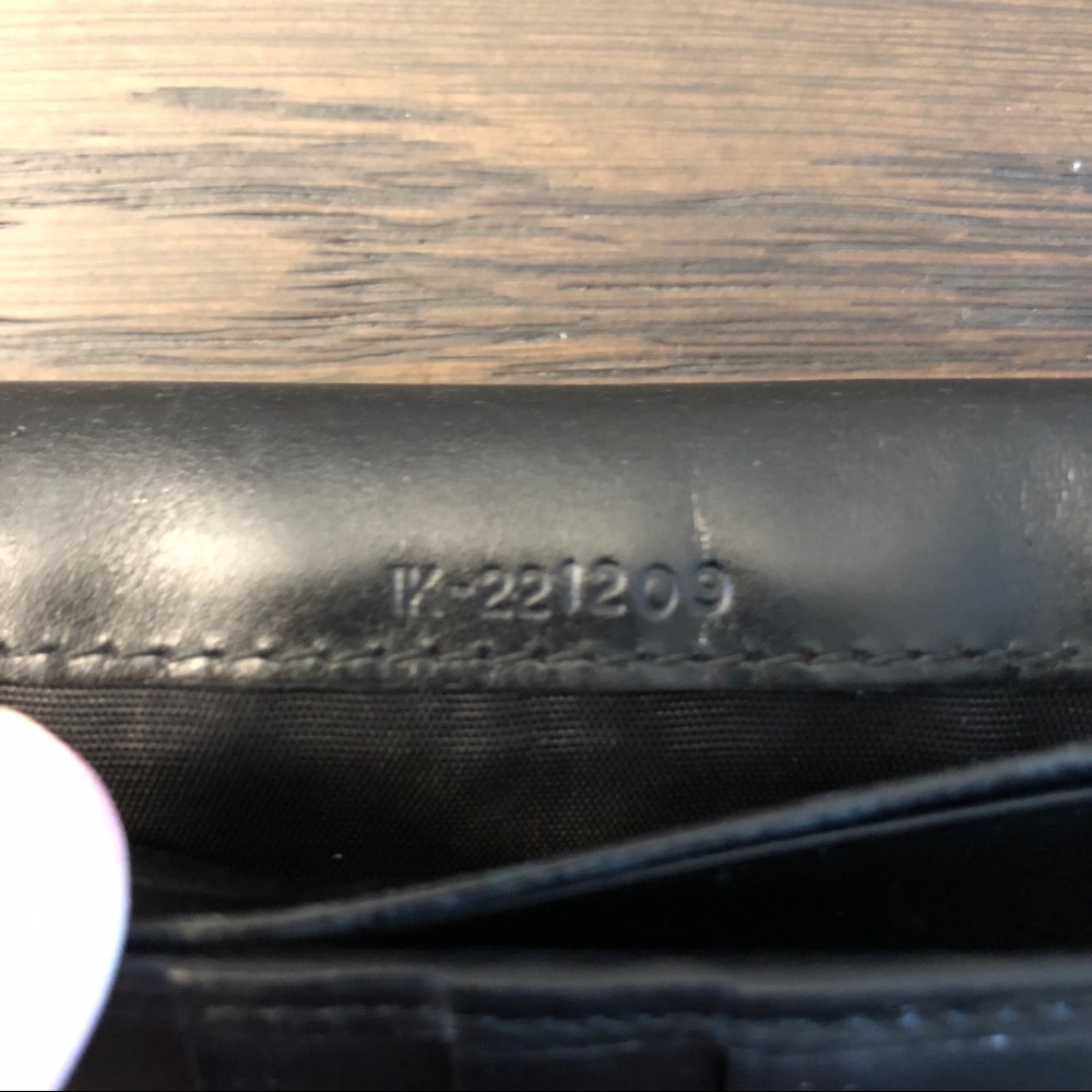 Salvatore Ferragamo Black Patent Leather Wallet - Picture 6 of 6